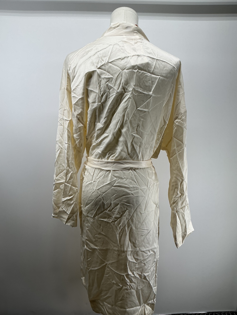100% Washable Silk Robe - Picture 2 of 3